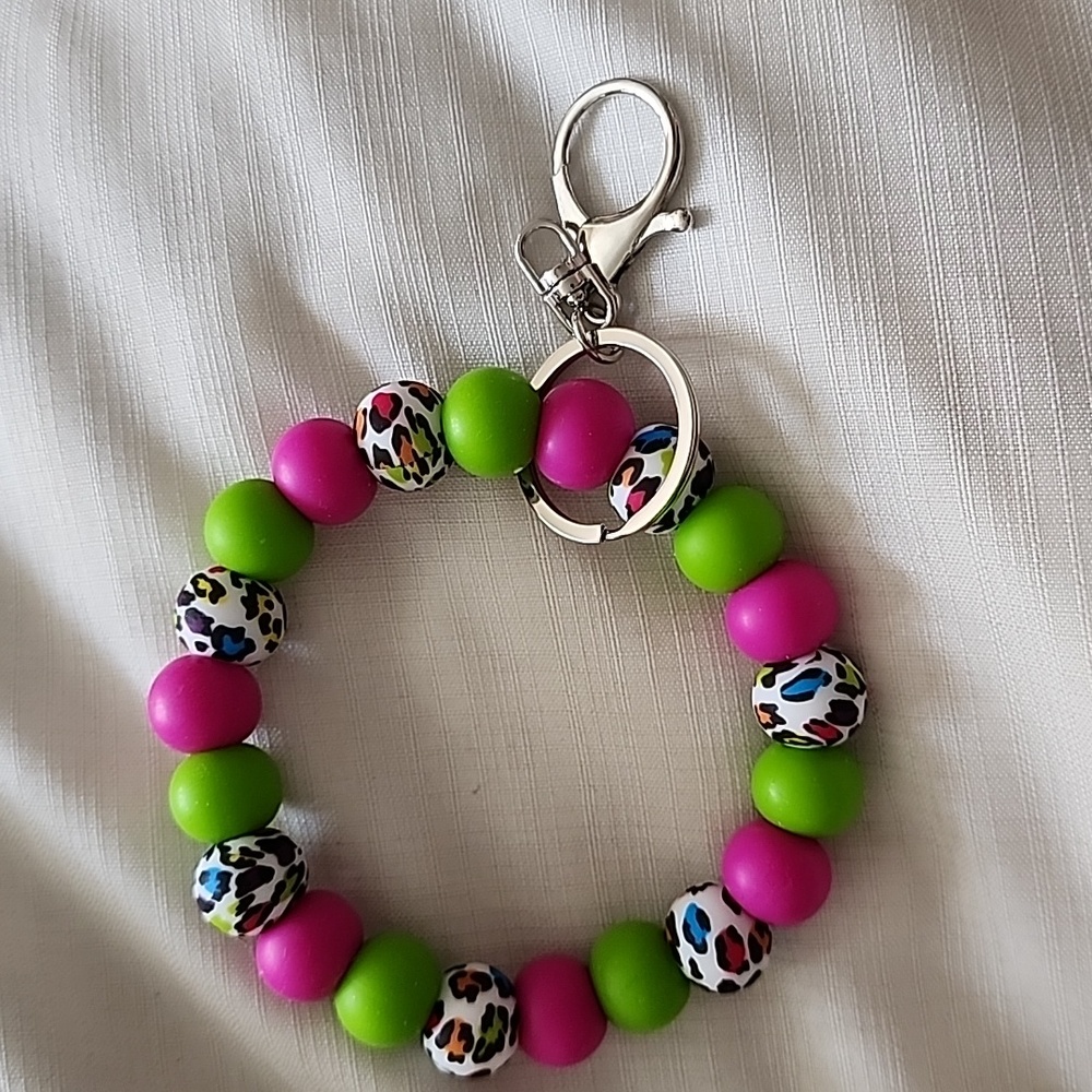 Silicone bead keychain